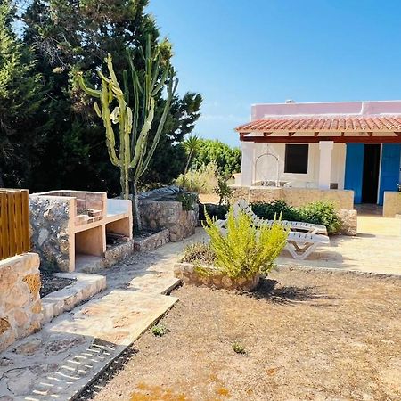 Casa Vicent Campanitx Es Pujols Villa Exterior photo