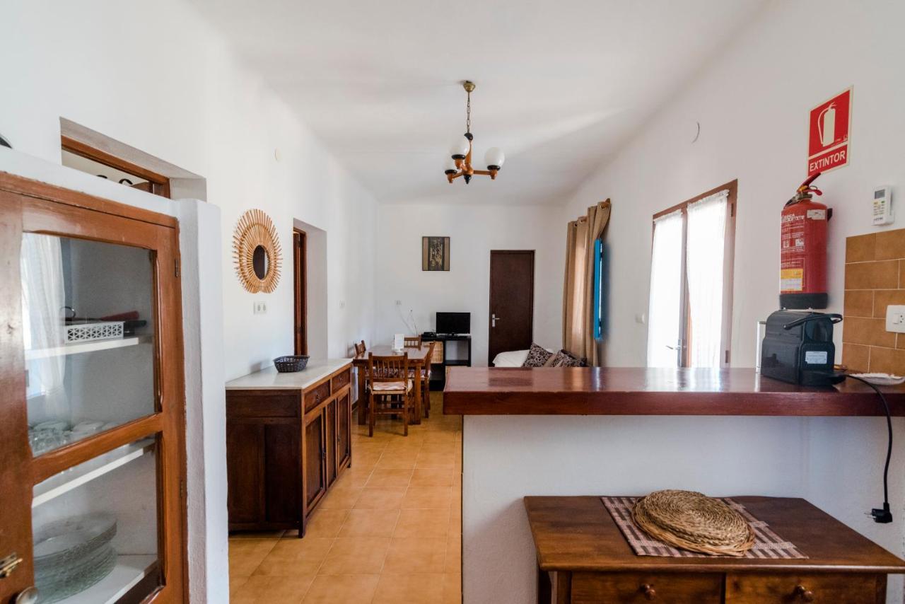 Casa Vicent Campanitx Es Pujols Villa Exterior photo